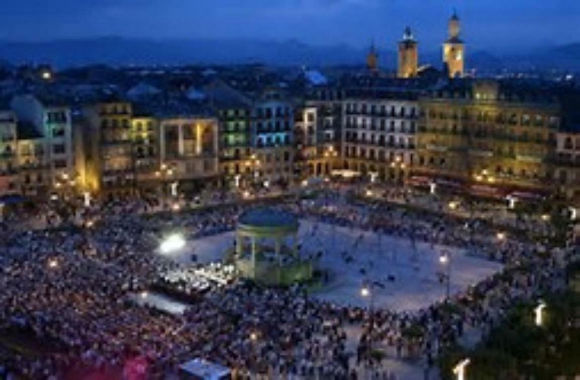 Appartamento Bienvenidos A Vuestra Casa! Sansoáin Esterno foto